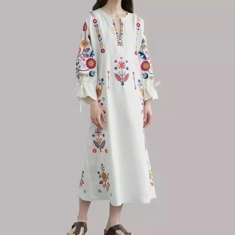 Лляна сукня машинної вишивки